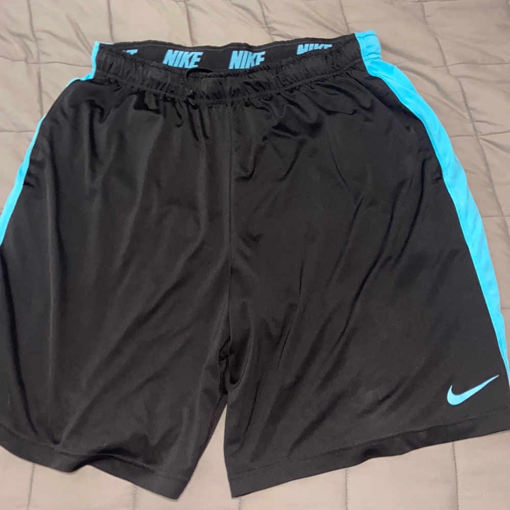 Nike Black / Turquoise Blue Shorts Men XL